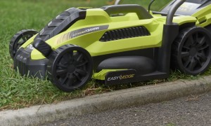 Газонокосарка мережева Ryobi RLM13E33S