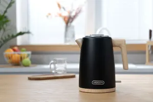 Електрочайник Ardesto EKL-F420BWD Strix