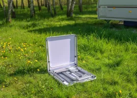 Набір стіл та стільці розкладні Neo Tools, стіл 60х120х60см, 4 стільці 36х34Х27см, 6.9кг (63-159)