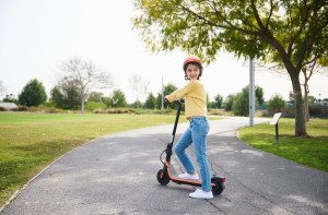 Електросамокат Segway-Ninebot дитячий C2 E, помаранчевий (AA.10.04.01.0013)