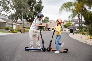 Електросамокат Segway-Ninebot дитячий C2 E, помаранчевий (AA.10.04.01.0013)